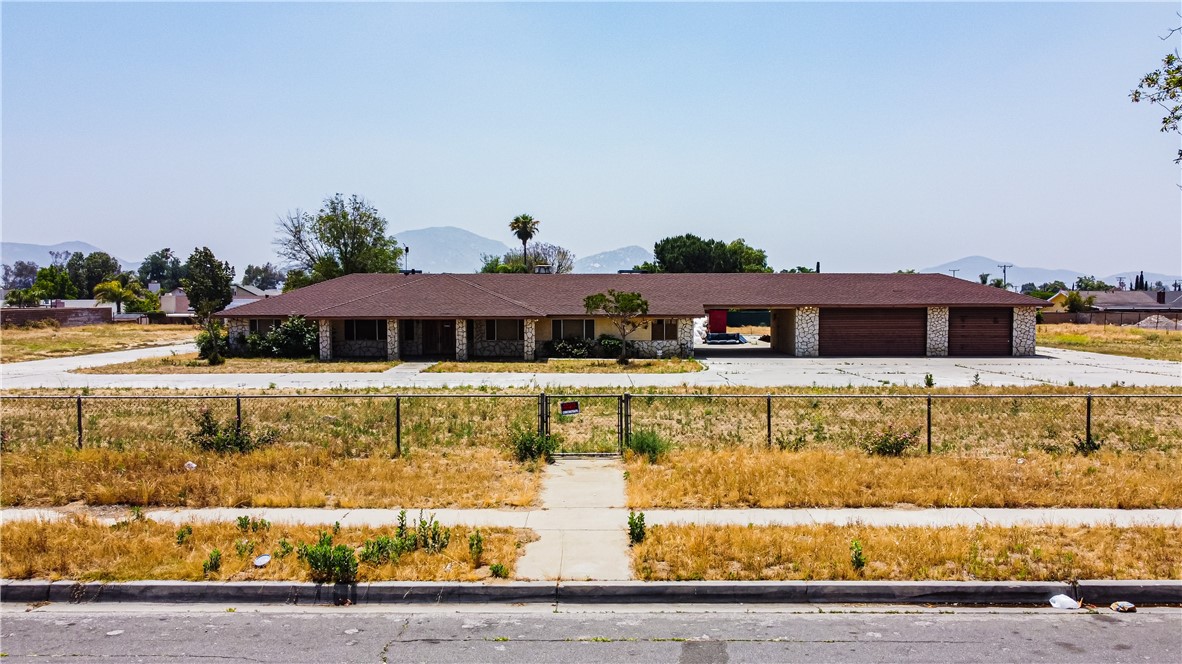 View Fontana, CA 92335 house