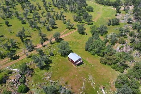 A home in Mariposa