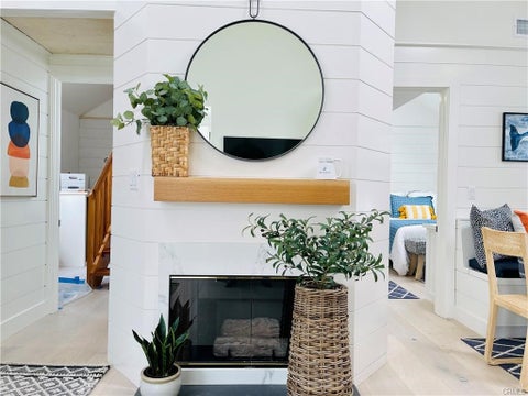 Featured picture for the property OC23072377