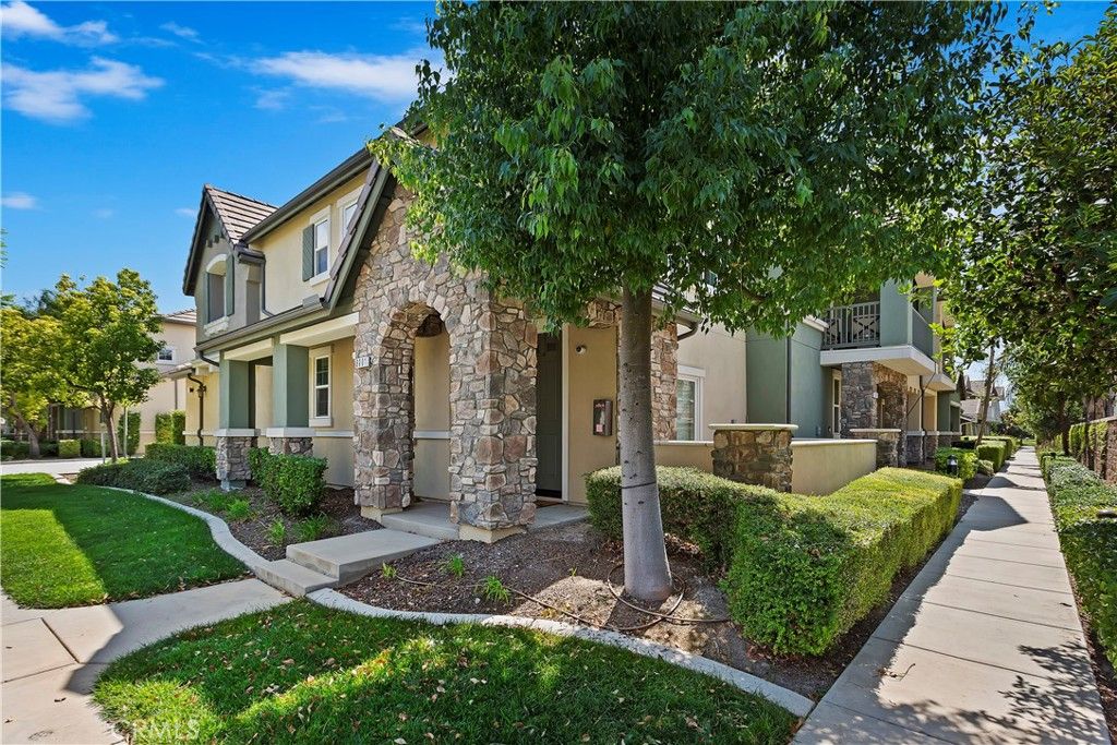 listing image 130722627038042686467