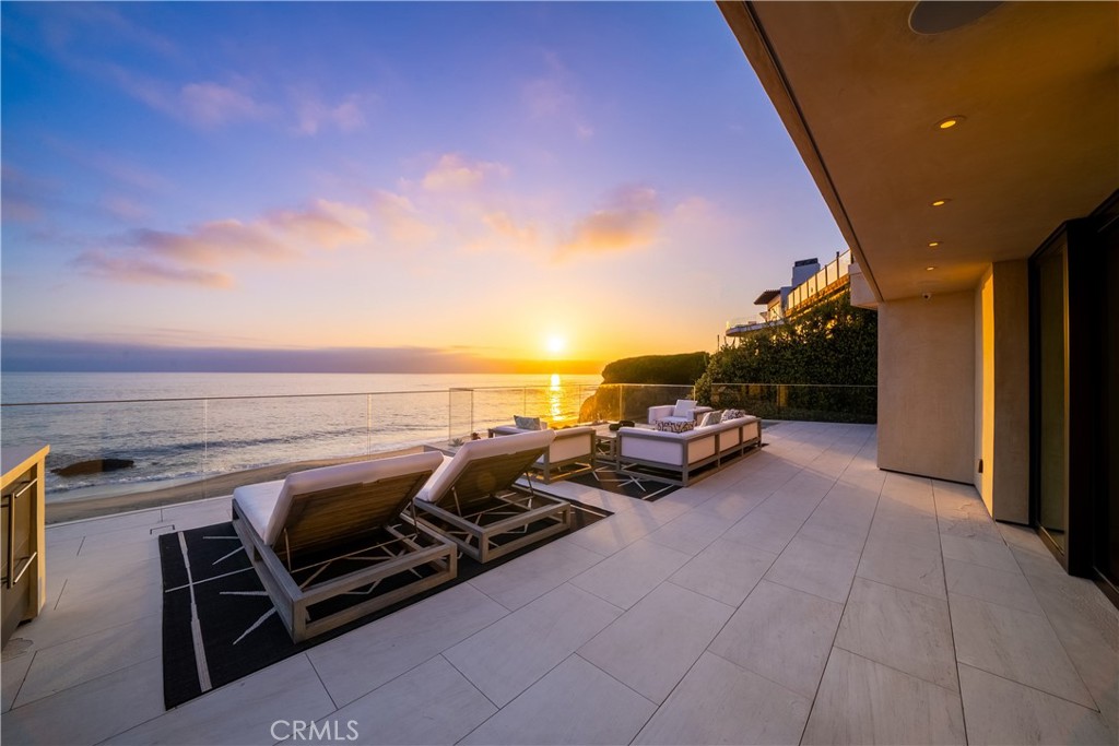 18 Lagunita Drive
