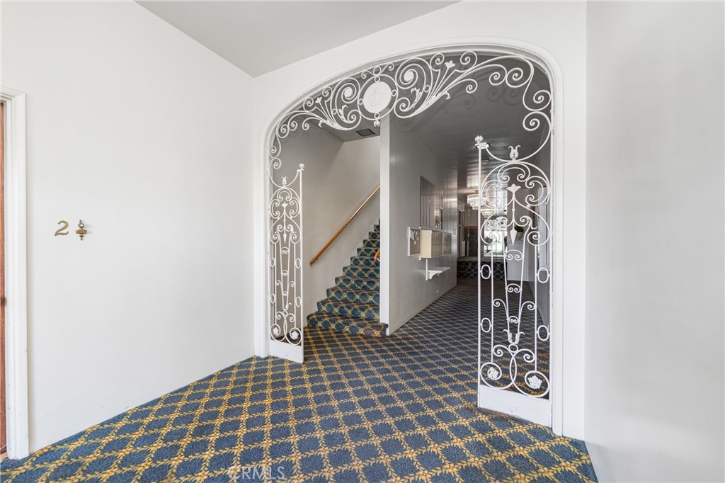 1800 E Ocean Boulevard 6