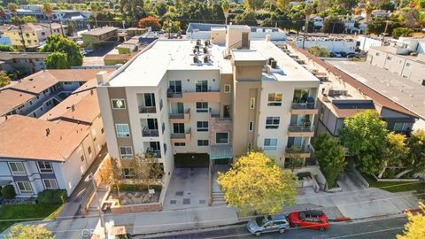 A home in Studio City