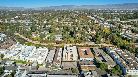 A home in Studio City