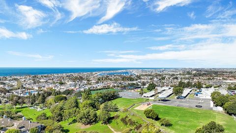 A home in Corona Del Mar