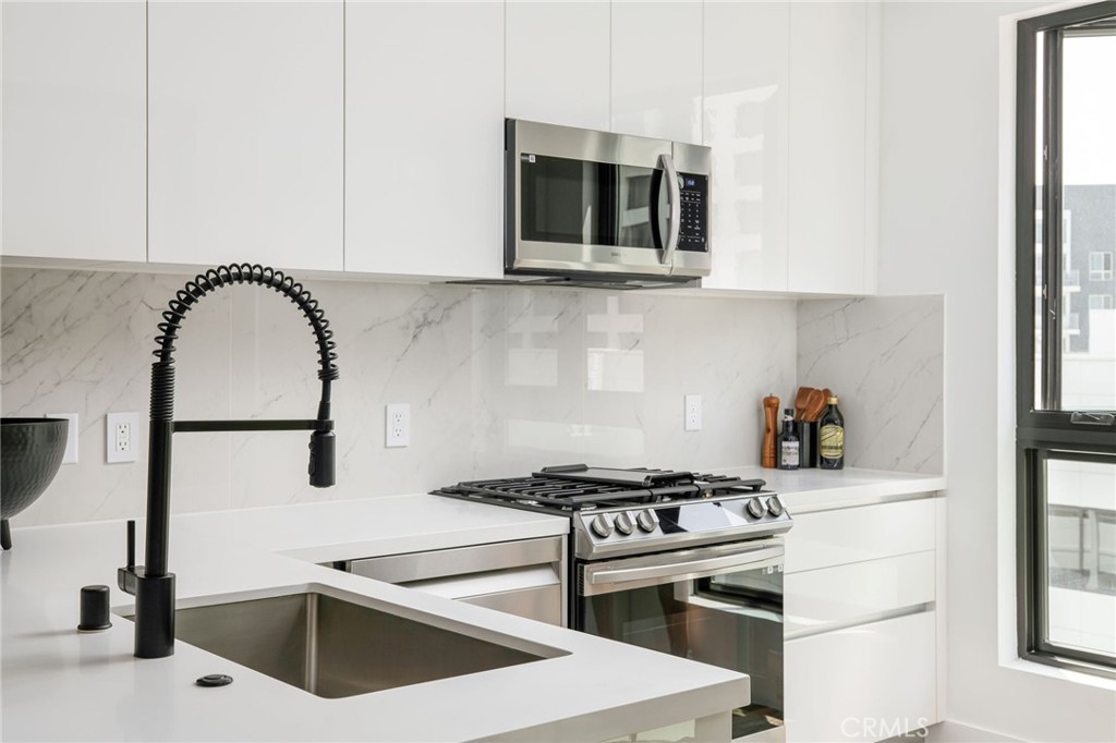 118 Astronaut Ellison S Onizuka Street 410