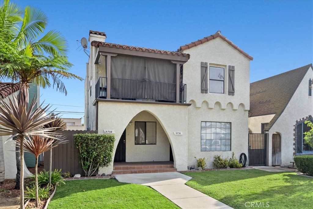3736 Cerritos Avenue