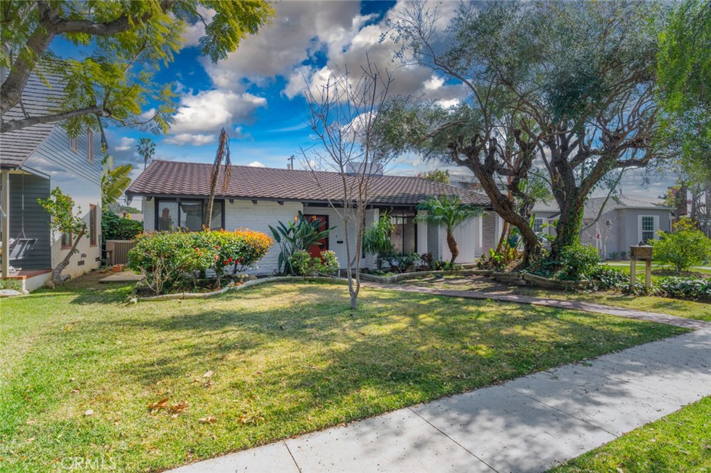 3830 Cedar Avenue