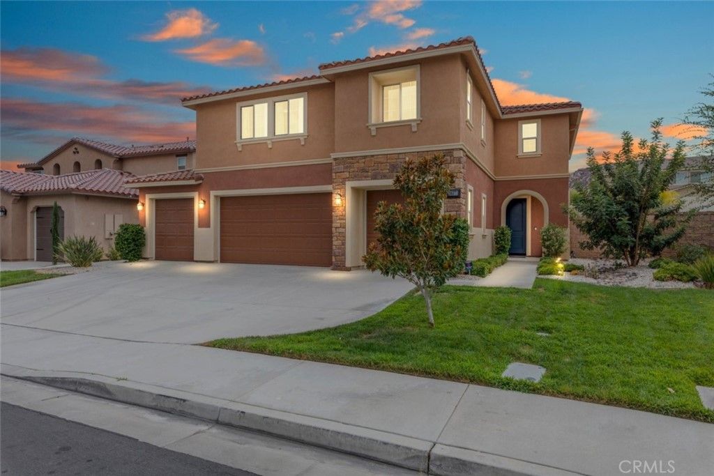 listing image 130720871019040872347