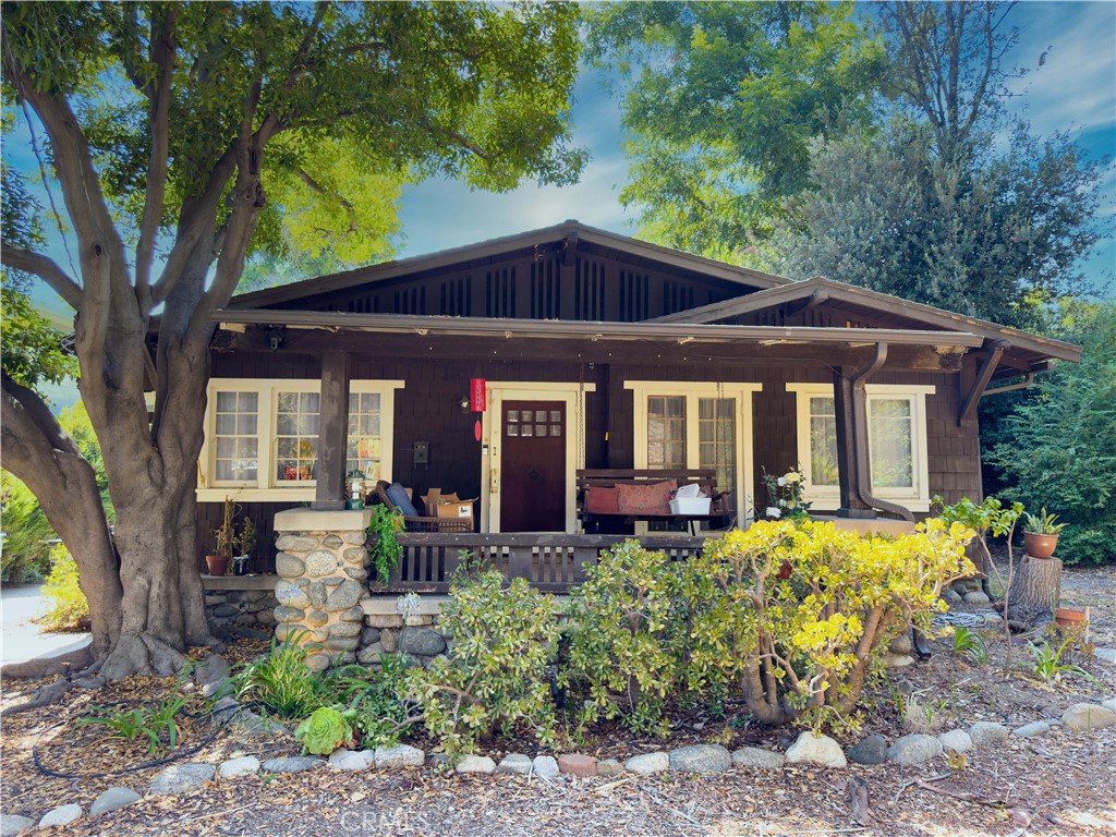 Photo 1 of 30 of 1177 N Catalina Avenue house