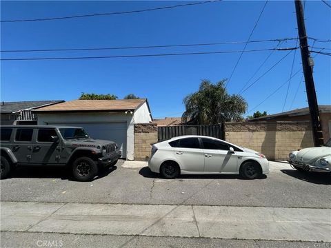 A home in El Monte