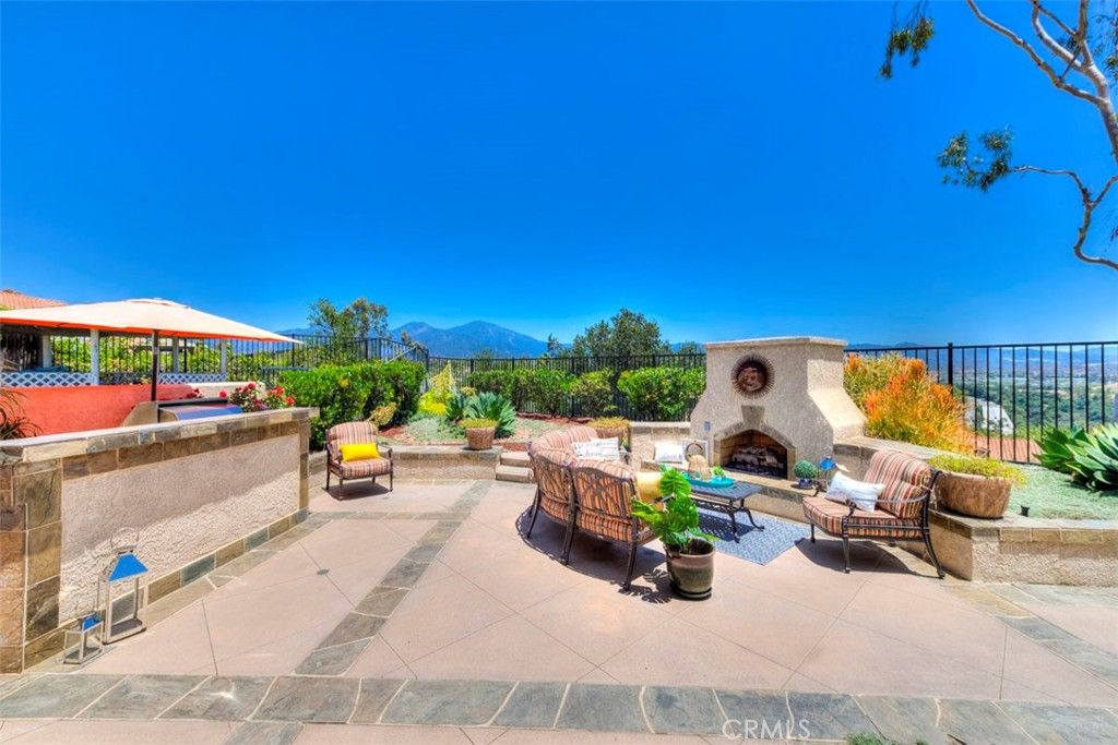 listing image 130724836973303485835