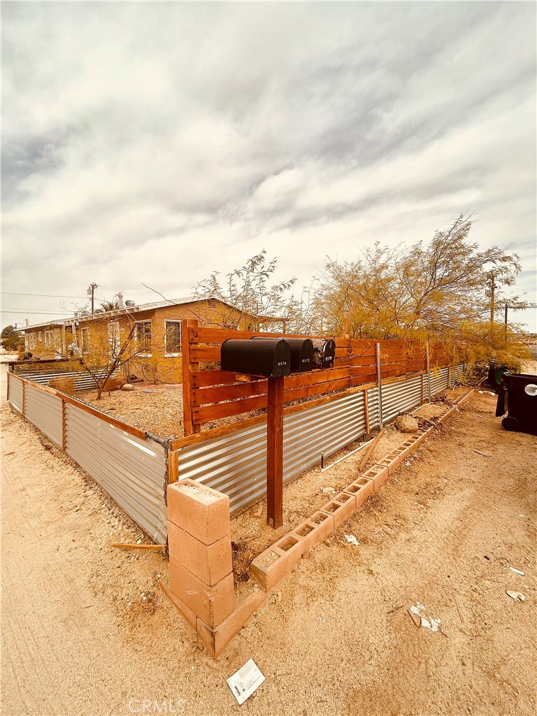 Welcome to this fully leased Mid-Century Triplex, offering a fantastic investment opportunity. Conveniently situated near the national park, shops, and a military base, this property features a 1-bedroom house and 2 studio units. Please refrain from disturbing the tenants.
