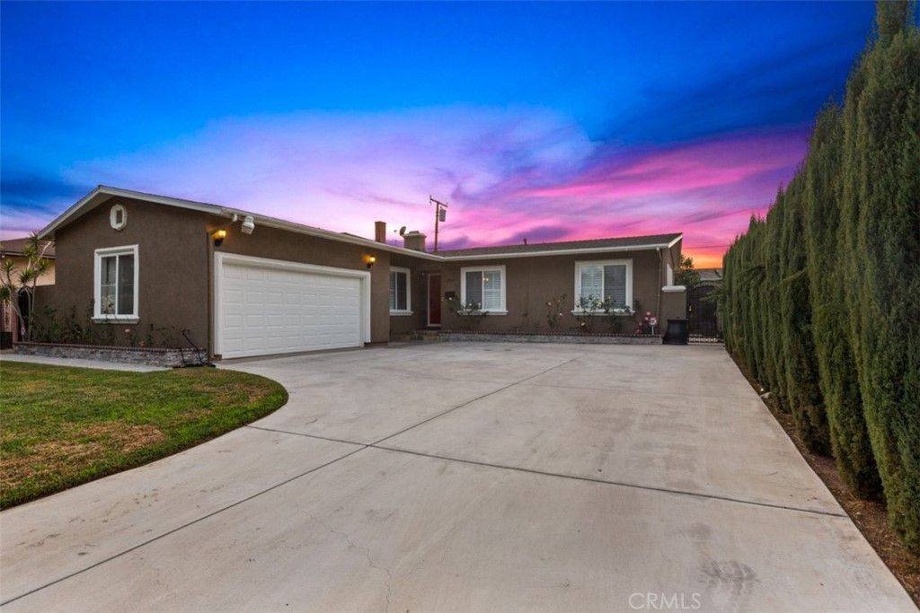 listing image 130720295397432351993