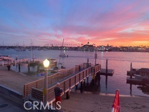 Photo of 510 1/2 S Bay Front, Newport Beach, CA 92662 (MLS # LG21231910)