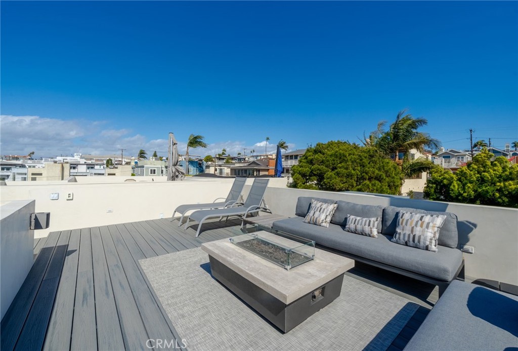 Photo 40 of 51 of 1828 Pacific Coast Highway townhome