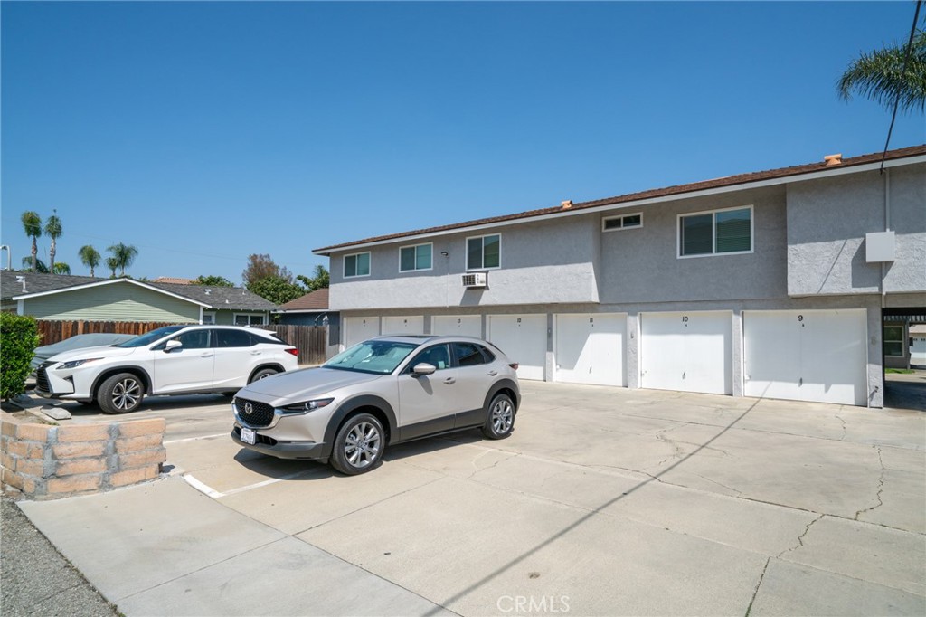 Town Brea Tract - Residential Income