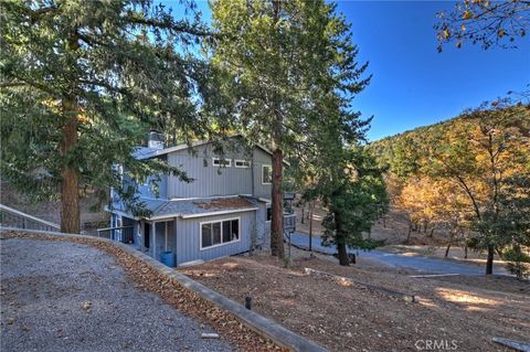 A home in Cedarpines Park