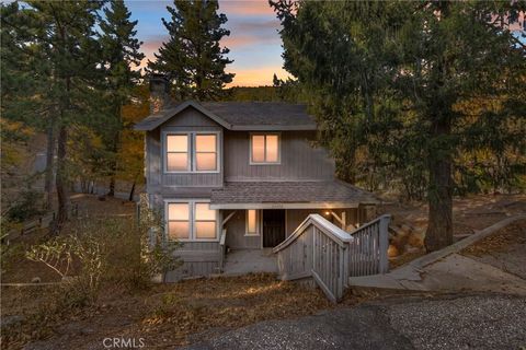 A home in Cedarpines Park