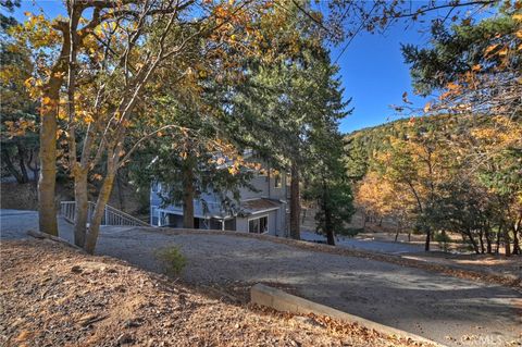 A home in Cedarpines Park