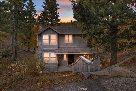 A home in Cedarpines Park