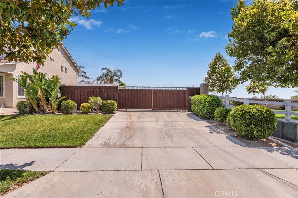 listing image 130721469035048945238