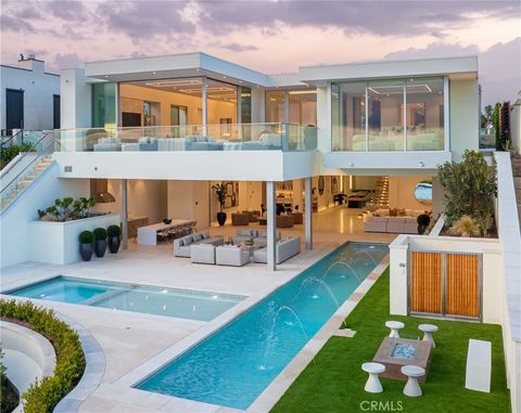 1119 Dolphin Corona Del Mar CA 92625
