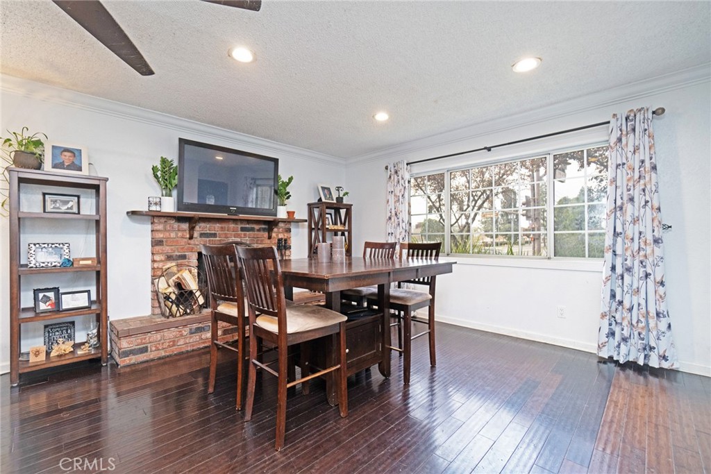 338 S. Cataract Avenue