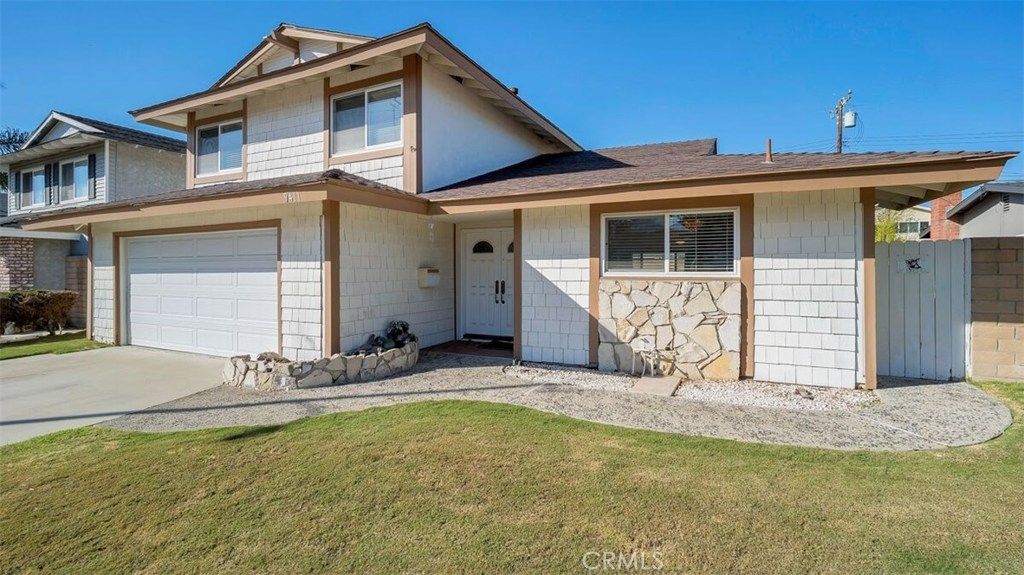 listing image 130722698912690828158