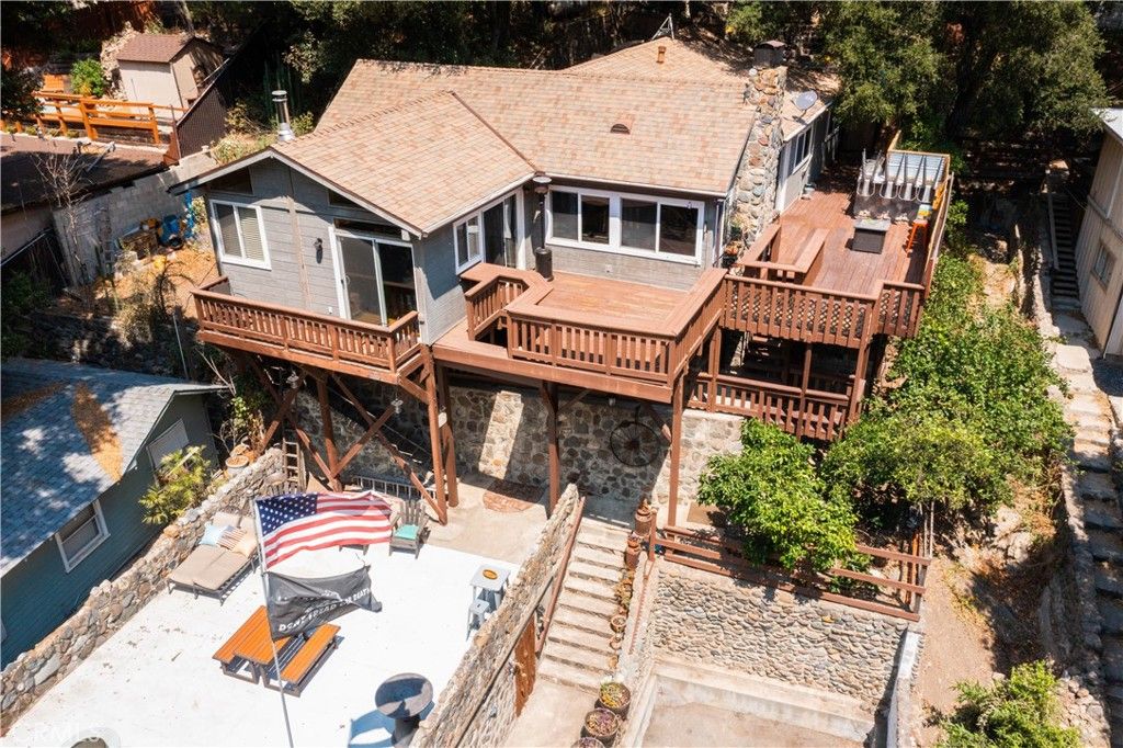 listing image 130722938407361696603