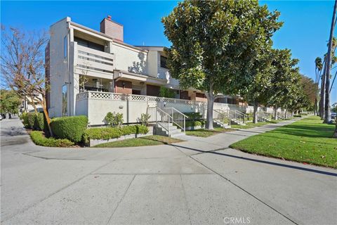 A home in Reseda