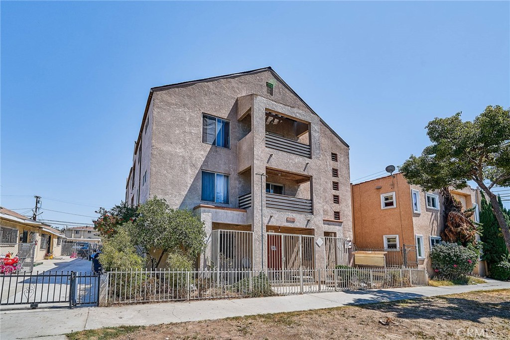 1512 N Stanton Place