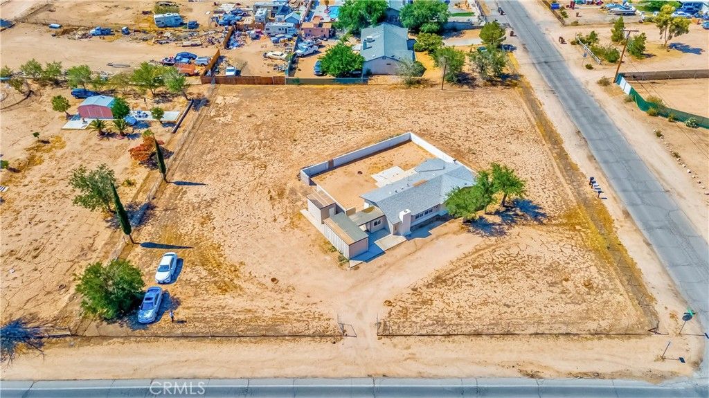 listing image 130728285566348959142