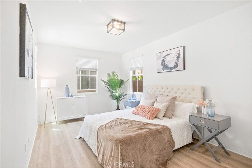 listing image 130728193334672780195