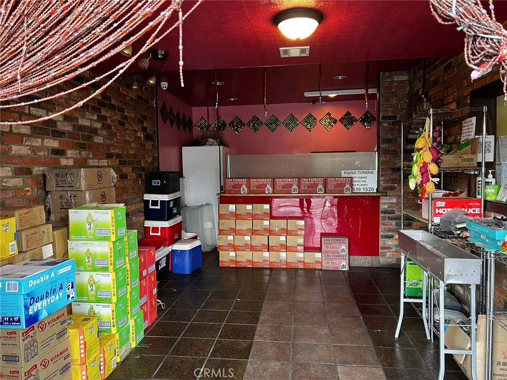 2430 Fullerton Drive