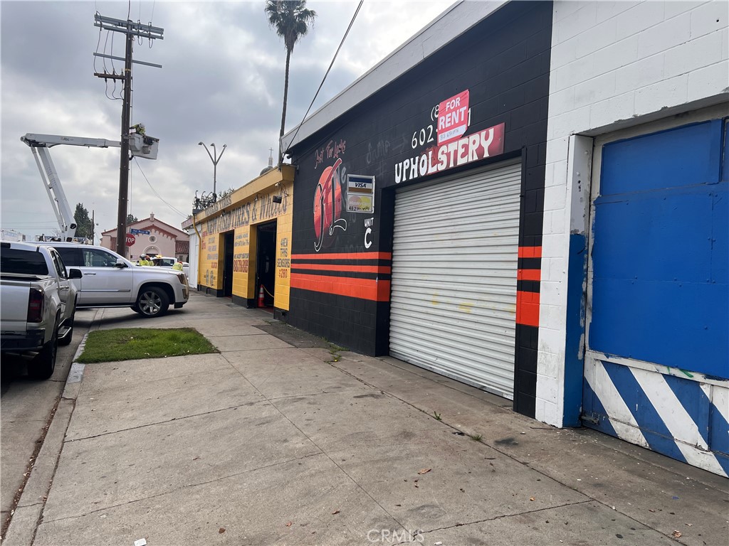 6961 Van Nuys Boulevard