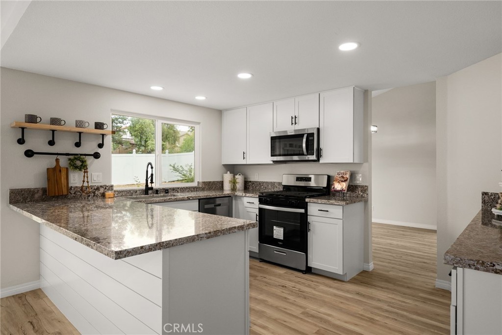 41627 Zinfandel Avenue