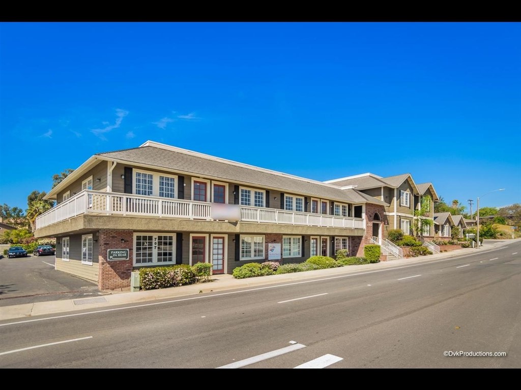 707 Civic Center Dr