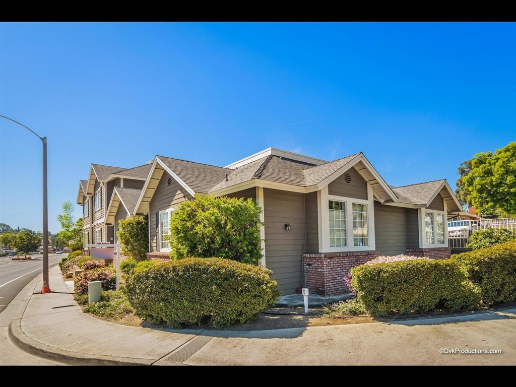 707 Civic Center Dr