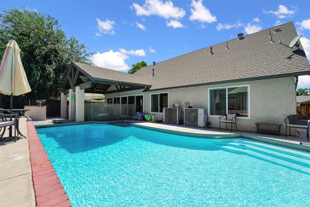 listing image 130728146224307804639