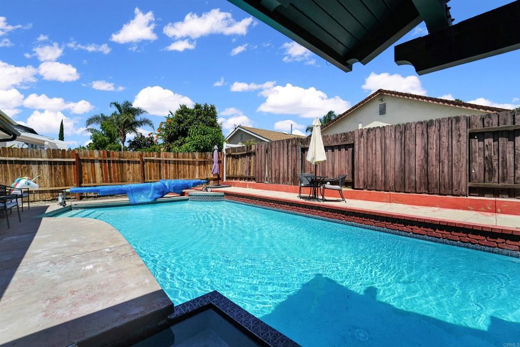 listing image 130721356902718349018
