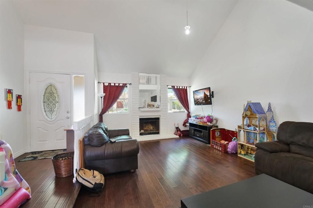 listing image 130721798733479063210