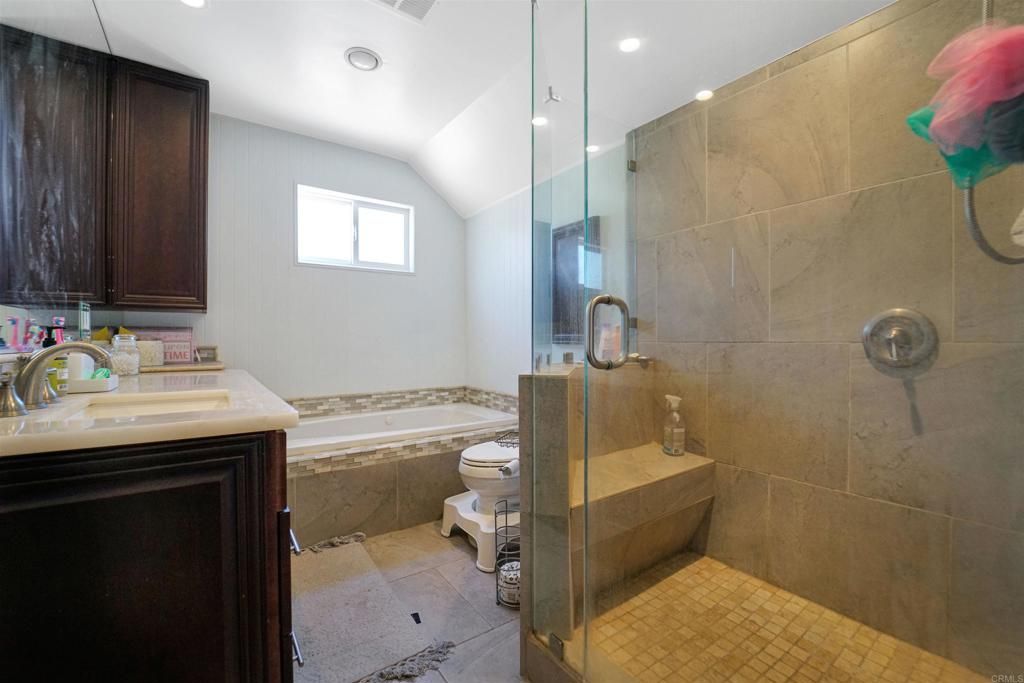 listing image 130725134902000435477