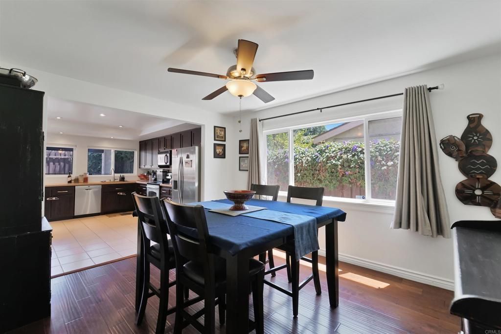 listing image 130727518974996215128