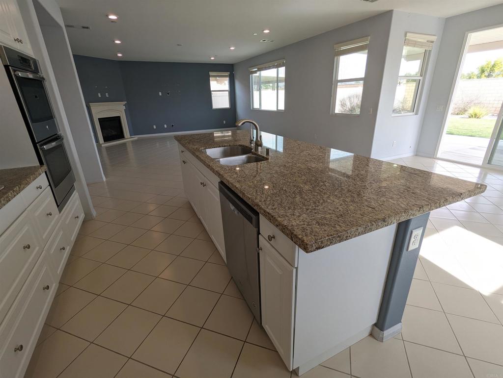 37604 River Oats