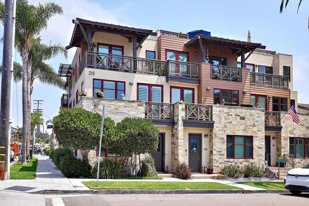 Beach living at its finest! Rare opportunity to live at The Lofts at Moonlight Beach! Enjoy the beach lifestyle in this beautifully upgraded home. Modern finishes throughout with a custom kitchen with Bosch appliances, a large island and modern cabinetry. This 2 bedroom, 2.5 bath home is just steps to the beach, coffee shops, restaurants, and all that downtown Encinitas has to offer! One bedroom is on the main floor. Modern metal stair rails, central heating and air, walk-in closet, a single car garage and additional space in underground parking. Washer and Dryer inside unit.