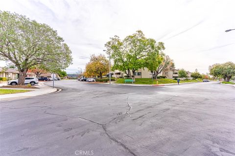 A home in La Mirada