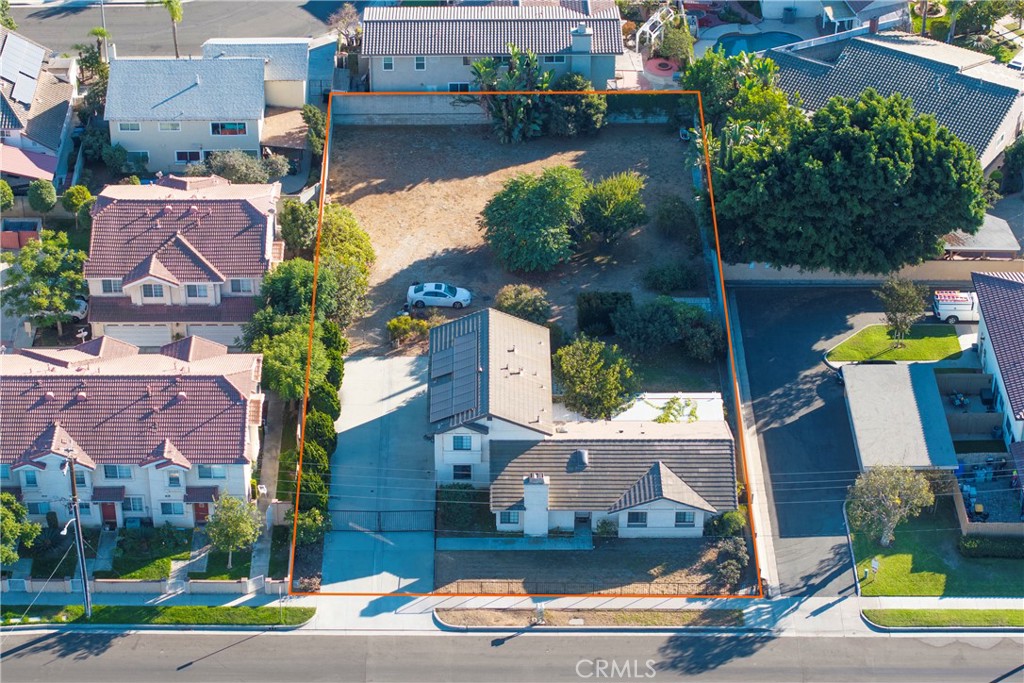 6152 Orange Avenue
