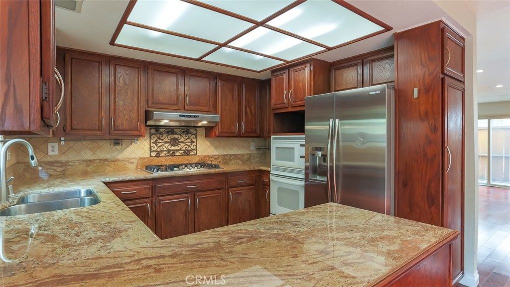 listing image 130726759138829481257
