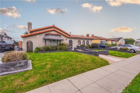 A home in Inglewood